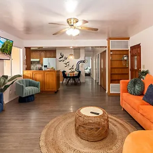 Holiday home 9min To Univ Of Spacious Boho 5min To Downtown Discounts